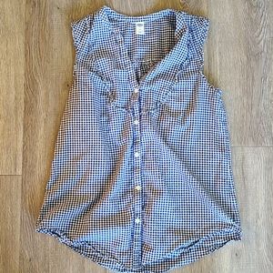 Old Navy Blue gingham tank with ruffle detail (M)